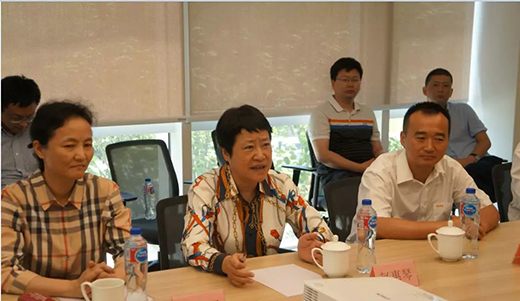 上海市青浦戋戋委书记赵惠琴带队莅临云顶集团调研