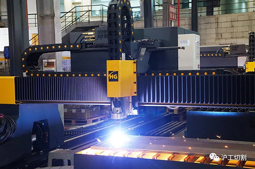 云顶集团全自动等离子切割分拣一体机